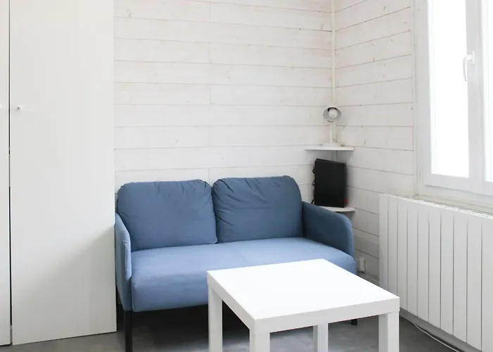 Nice Studio Near Paris